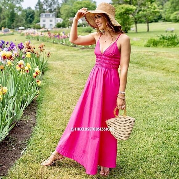 ZARA BLOGGER FAVE!!! V-Neck Dress with Smocked Detail LAST ONE!!! - Picture 12 of 16